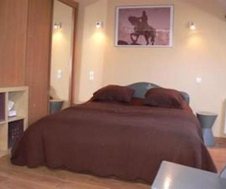 Grands Champs Apartment Orleans Room photo